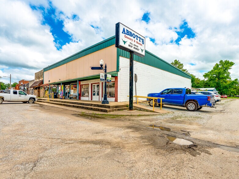 129 Main St, Stonewall, OK à vendre - Photo principale – Image 1 sur 82