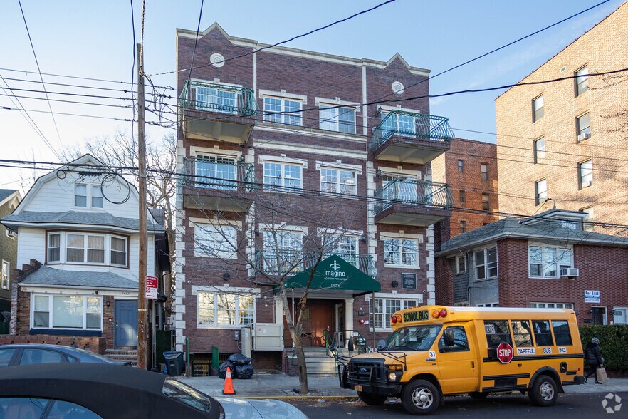 1458 E 14th St, Brooklyn, NY à vendre - Photo de l’immeuble – Image 2 sur 5