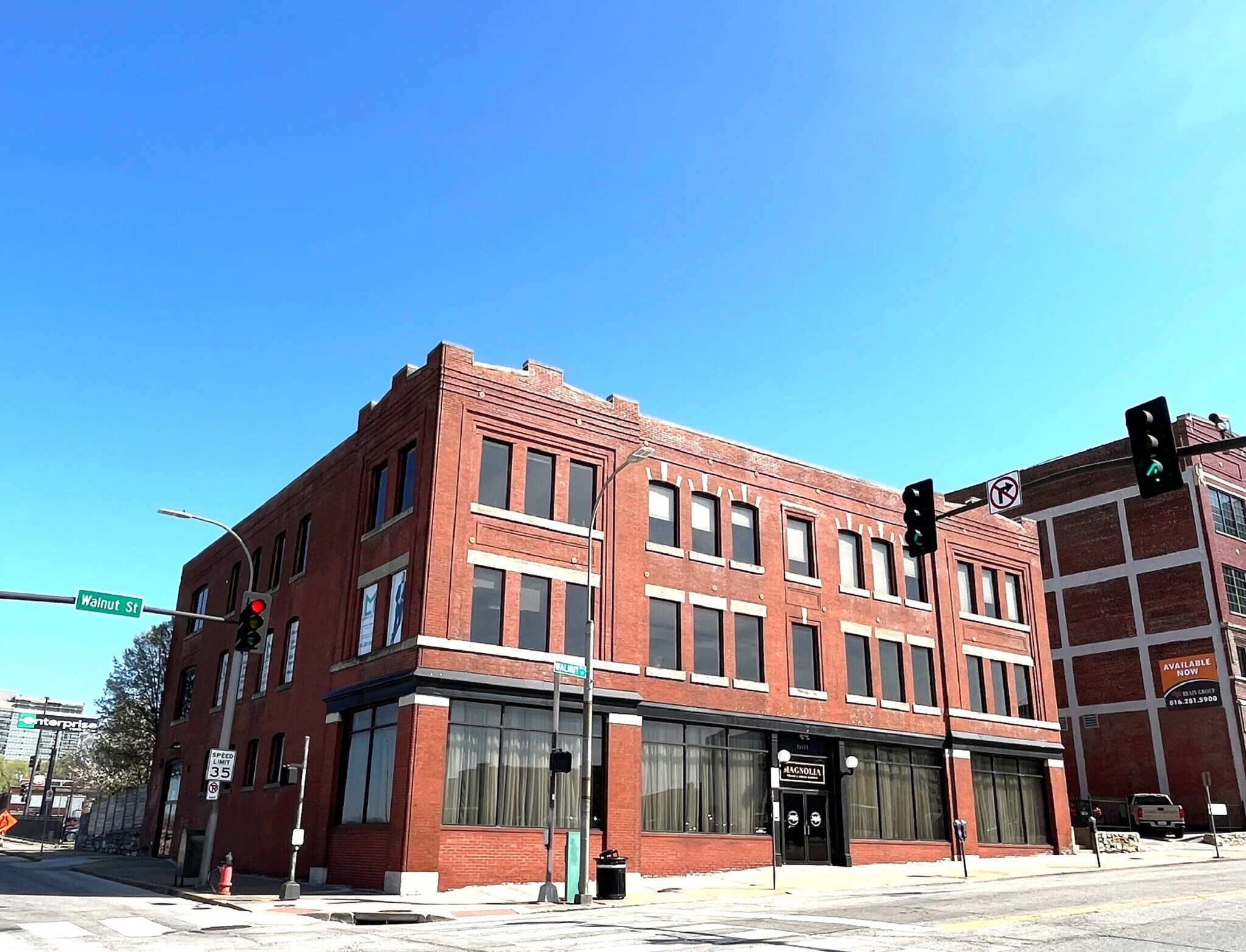 601 Walnut St, Kansas City, MO à louer Photo de l’immeuble– Image 1 sur 6