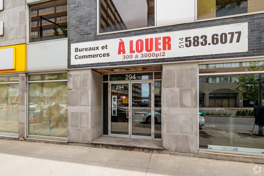 290-304 Rue Chabanel O, Montréal, QC à louer - Photo de l’immeuble – Image 2 sur 3