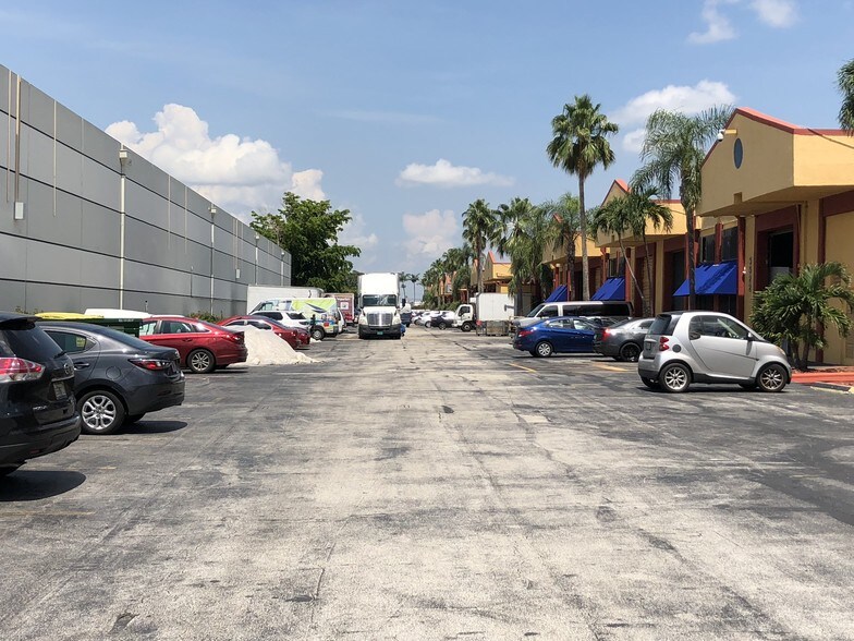 5501-5595 NW 74th Ave, Miami, FL à louer - Autre – Image 3 sur 8