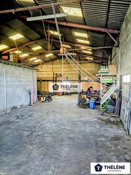 Local d'activités dans Saussines à vendre - Photo intérieure – Image 2 sur 5