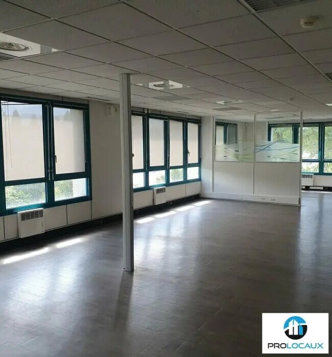 Plus de détails pour Bureau à louer