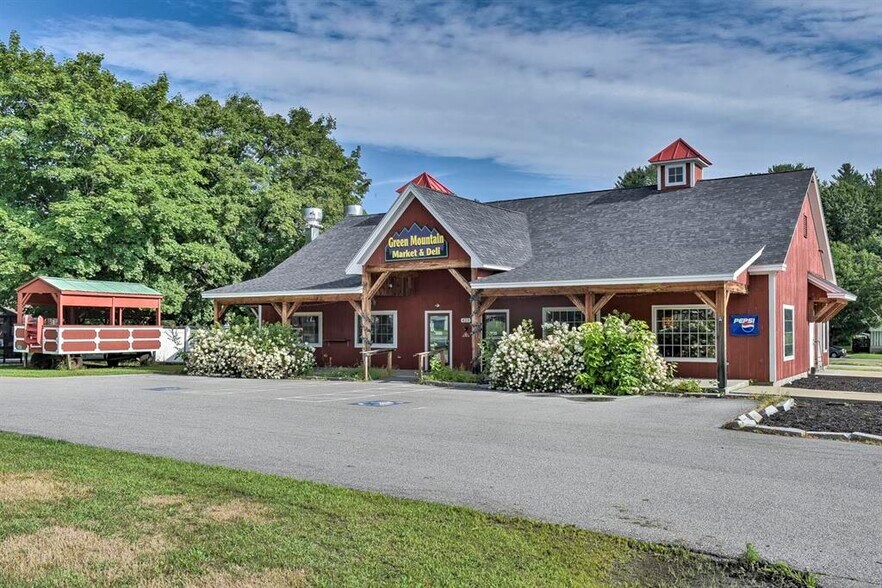 423 and 435 Marlboro Road portefeuille de 2 biens à vendre sur LoopNet.fr - Photo principale – Image 1 sur 10