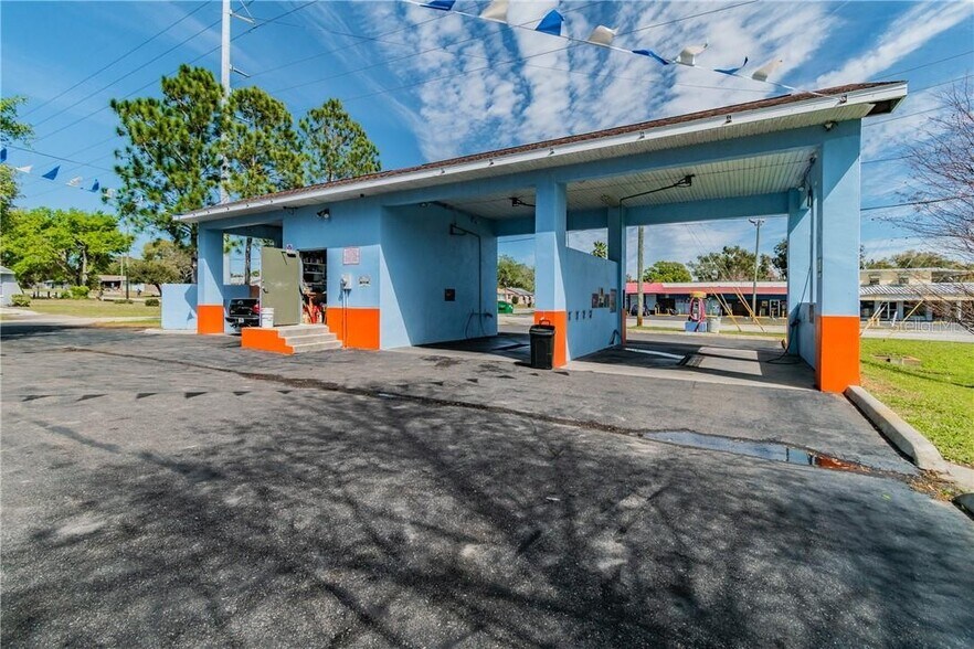 1410 N Betty Ln, Clearwater, FL à vendre - Photo de l’immeuble – Image 3 sur 10