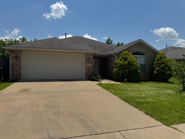 4310 W Langmead Dr, Rogers, AR à vendre - Photo principale – Image 1 sur 1