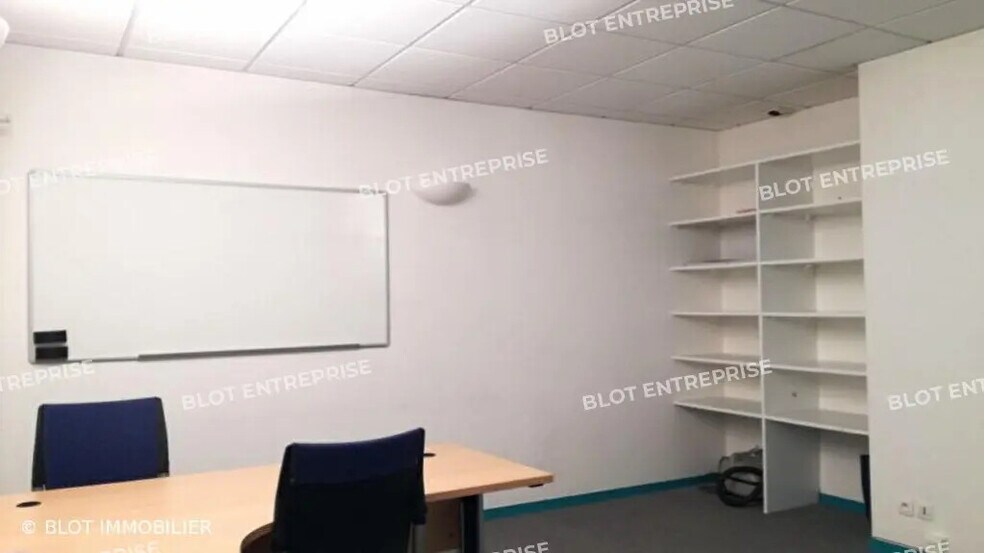 Bureau dans Lorient à vendre - Photo de l’immeuble – Image 3 sur 6