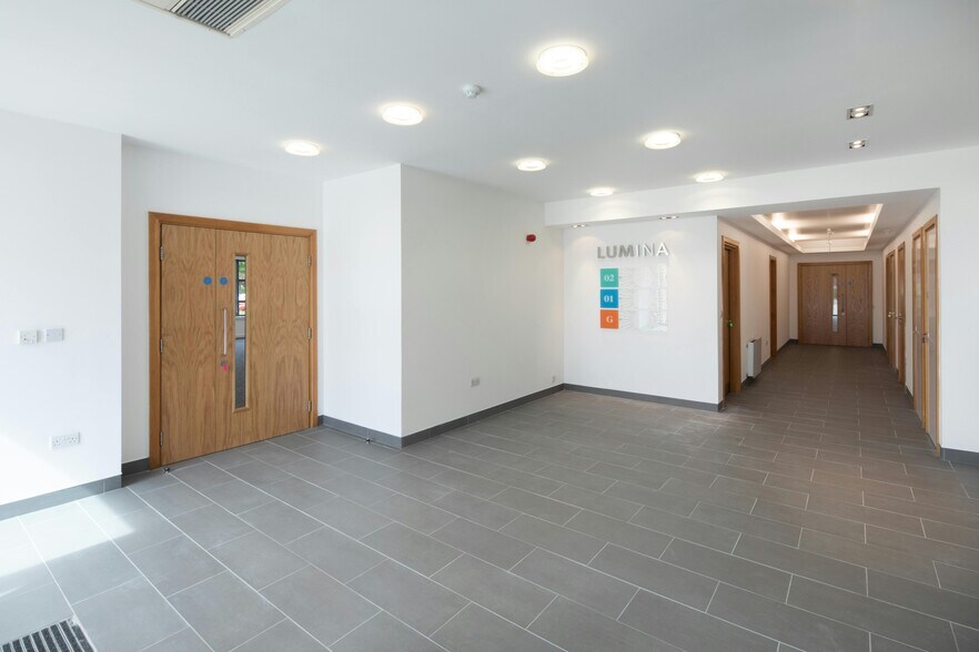 40 Ainslie Rd, Glasgow à louer - Photo de l’immeuble – Image 3 sur 16
