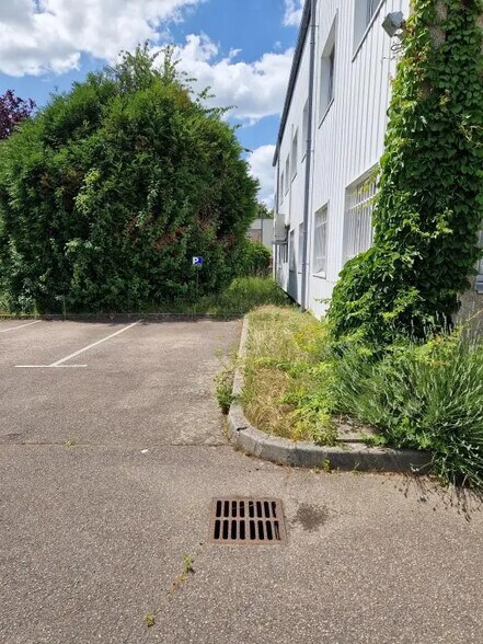 1 Zone D'Activite Des 4 Vents, Boissy-l'Aillerie à louer - Photo de l’immeuble – Image 2 sur 13