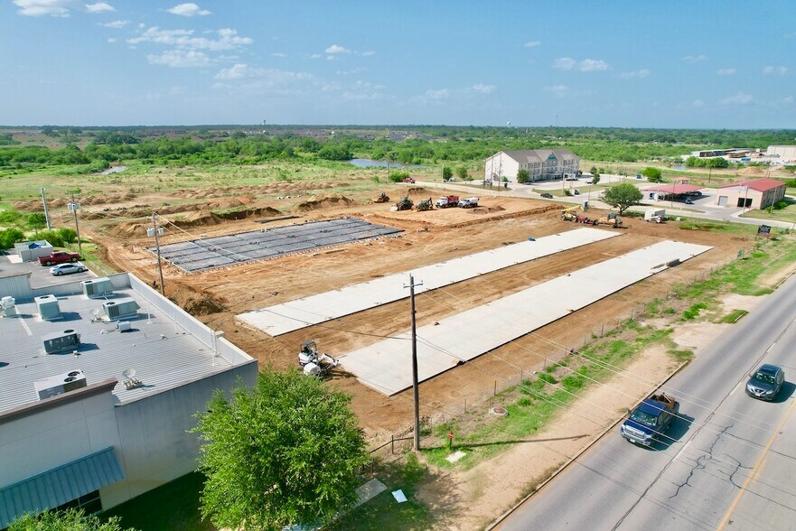 901 Palmer Ln, Pleasanton, TX à louer - Aérien – Image 2 sur 5