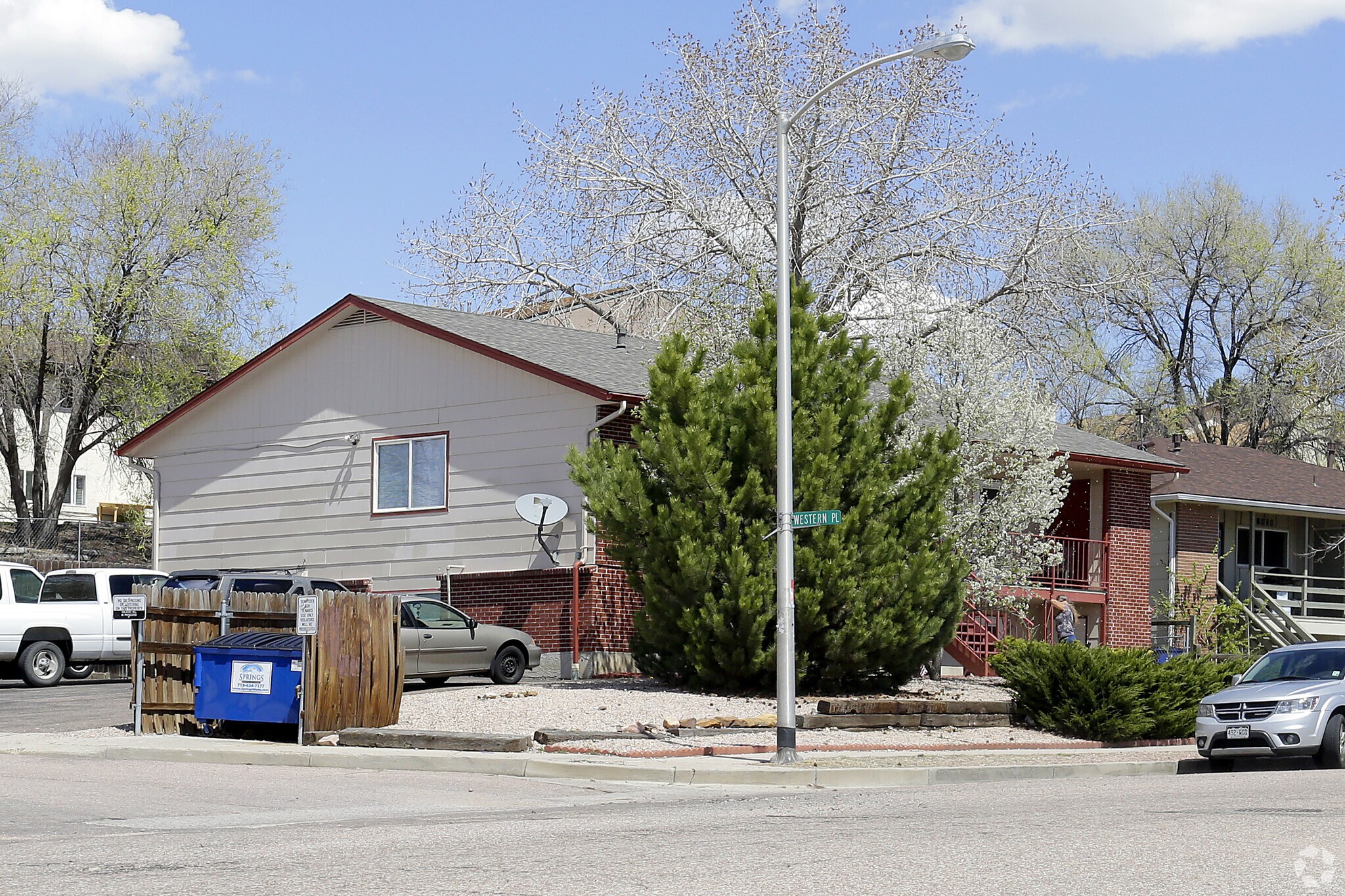 1010 Western Dr, Colorado Springs, CO à vendre Photo principale– Image 1 sur 3
