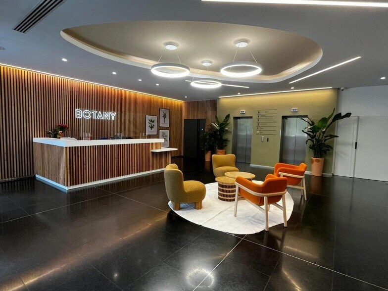 Bureau dans Suresnes à louer - Hall d’entrée – Image 3 sur 3