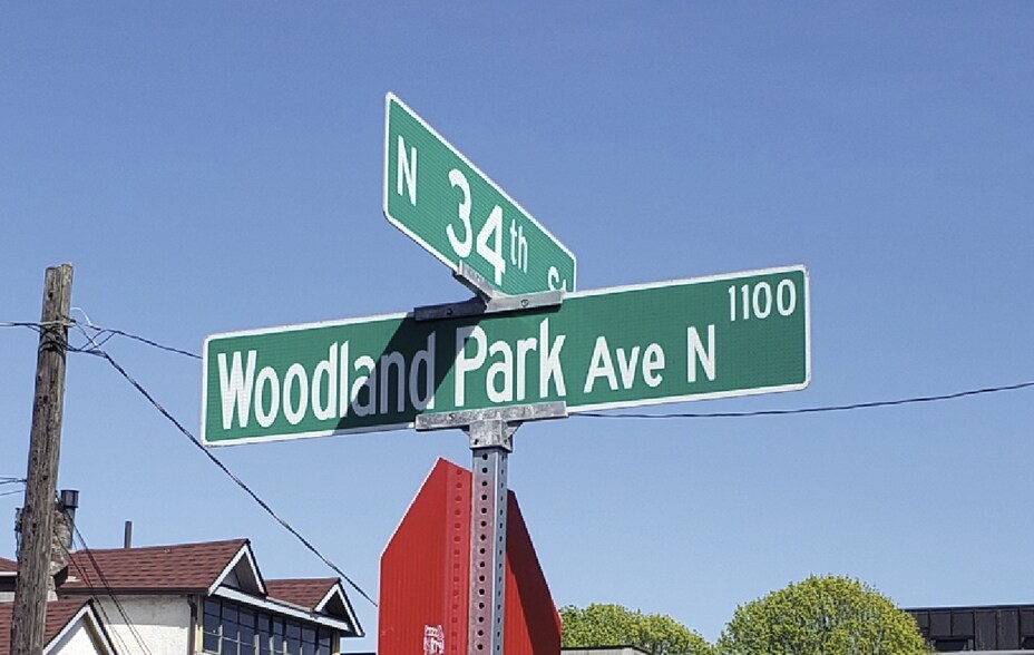 3410 Woodland Park Ave N, Seattle, WA à louer - Photo de l’immeuble – Image 3 sur 4