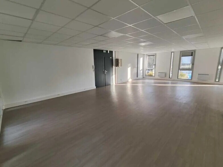 8 Rue Des Frères Caudron, Vélizy-Villacoublay à vendre - Photo de l’immeuble – Image 2 sur 8