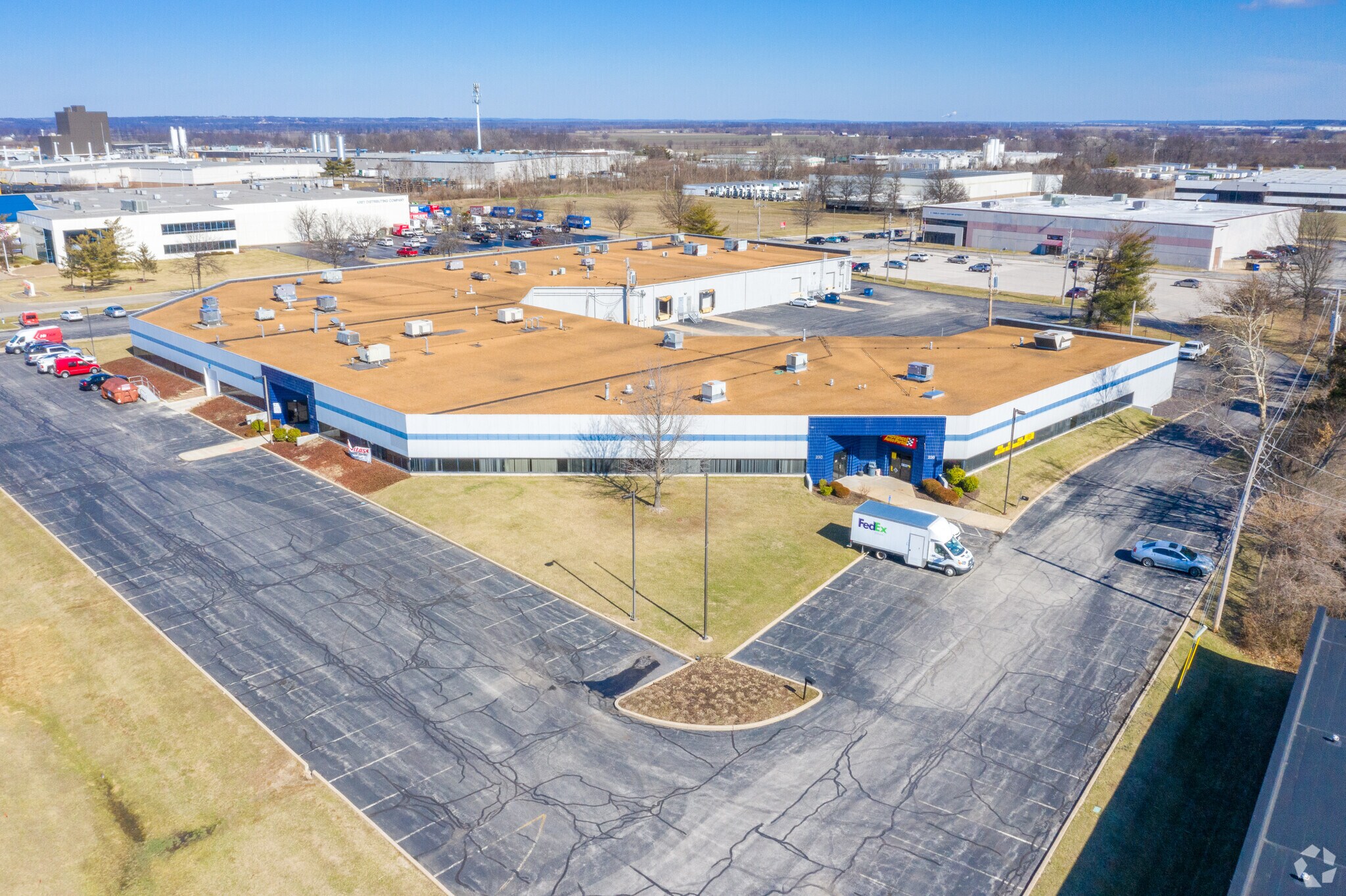 200-236 Turner Blvd, Saint Peters, MO à louer Photo principale– Image 1 sur 11