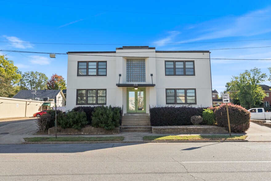 Little Rock Apartments(22 units) portefeuille de 2 biens à vendre sur LoopNet.fr - Photo de l’immeuble – Image 3 sur 15