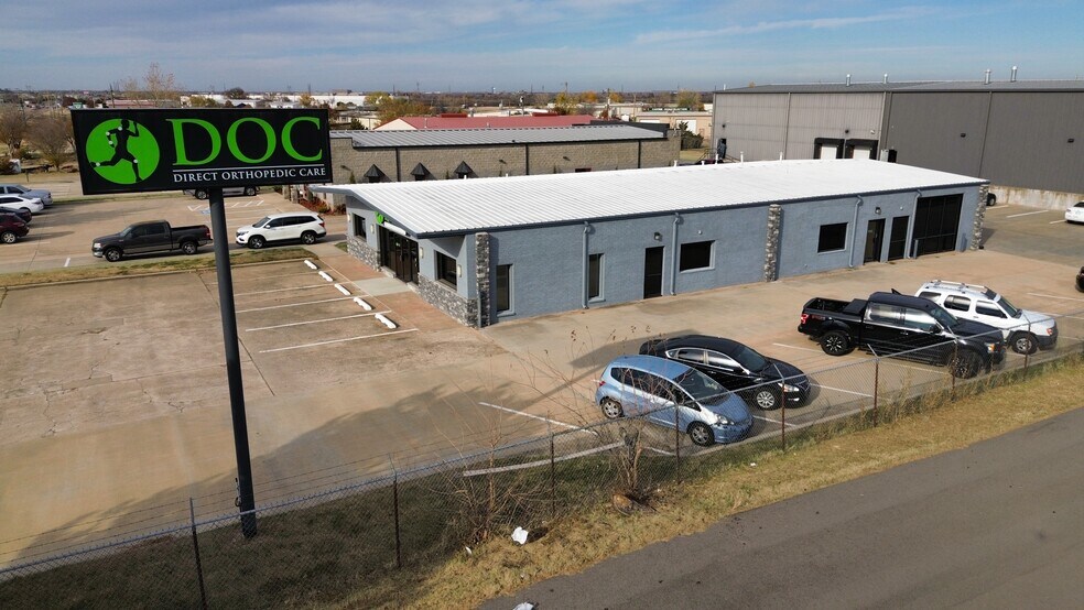 3209 N Flood Ave, Norman, OK à louer - Photo de l’immeuble – Image 3 sur 9