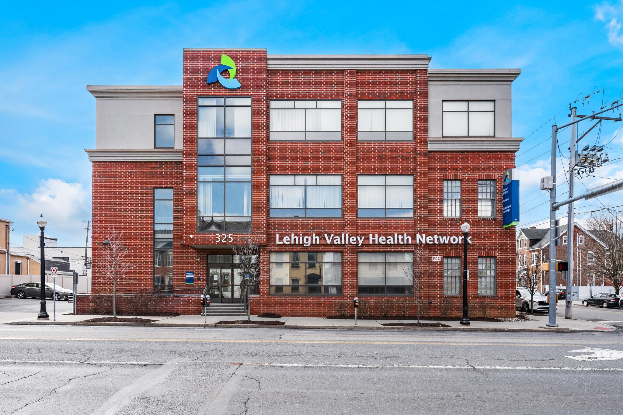 325 W Broad St, Bethlehem, PA à vendre Photo de l’immeuble– Image 1 sur 7