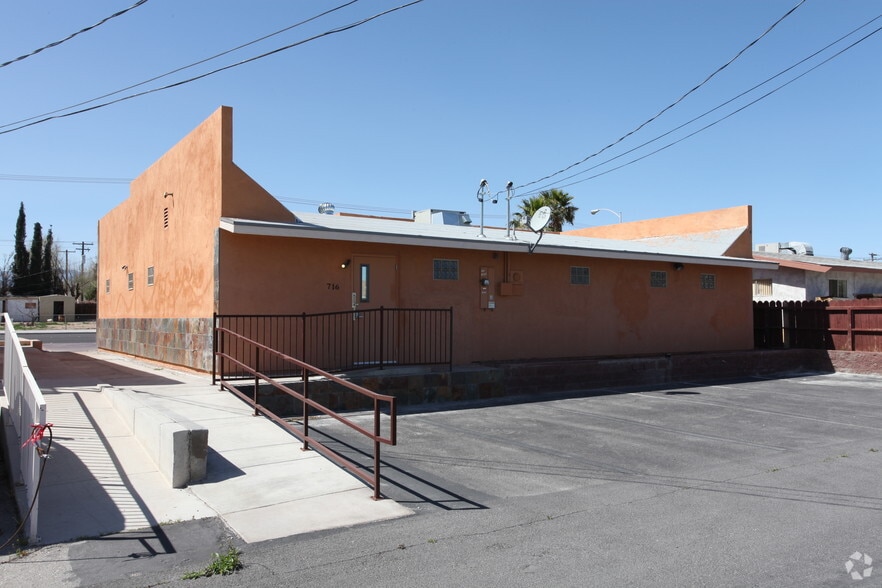 716 S Jones Blvd, Las Vegas, NV à vendre - Photo de l’immeuble – Image 2 sur 2