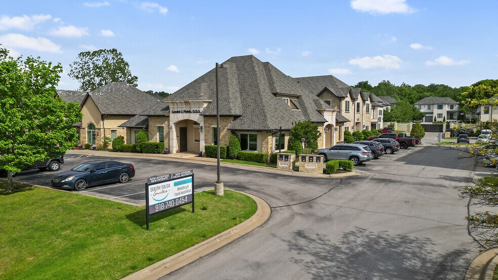 6281 E 120th Ct, Tulsa, OK à louer - Photo de l’immeuble – Image 3 sur 28