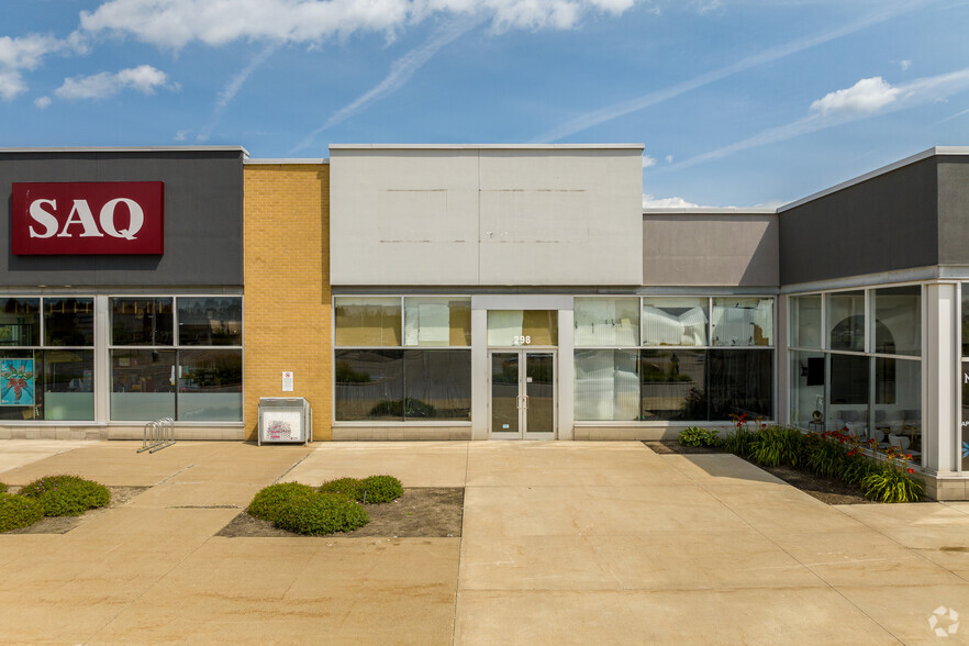 250-400 Montée Des Pionniers, Terrebonne, QC à louer - Photo de l’immeuble – Image 3 sur 7