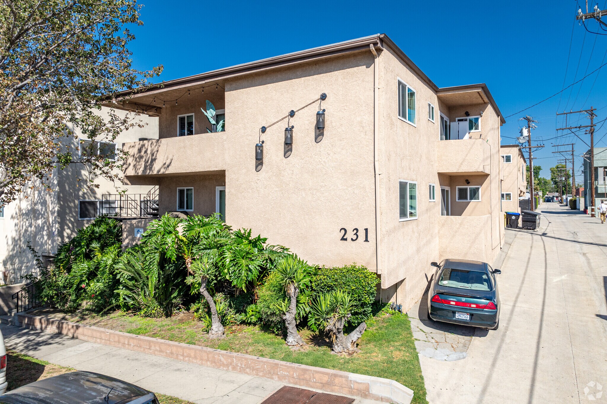 231 Justin Ave, Glendale, CA à vendre Photo de l’immeuble– Image 1 sur 18