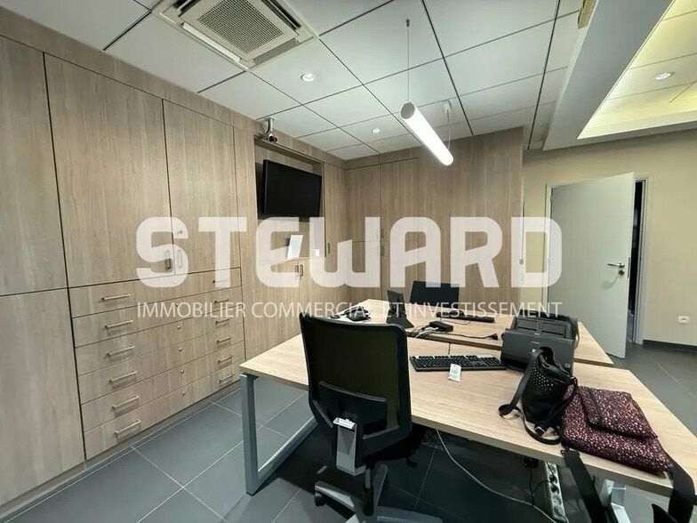 Local commercial dans Bousbecque à louer - Photo de l’immeuble – Image 3 sur 13