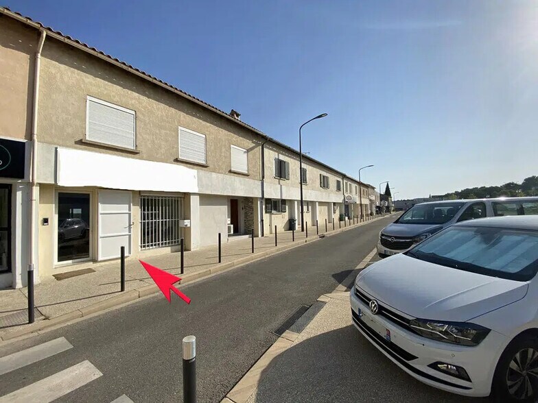 71 Rue Laennec, Nîmes à louer - Photo de l’immeuble – Image 2 sur 8