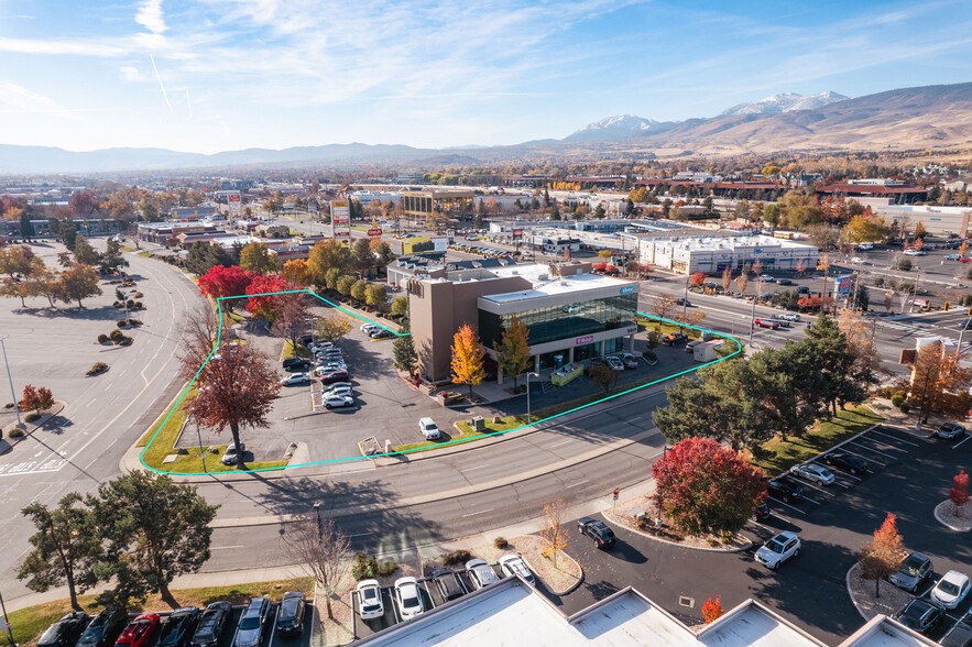 5011 Meadowood Mall Cir, Reno, NV à vendre - Photo de l’immeuble – Image 1 sur 10