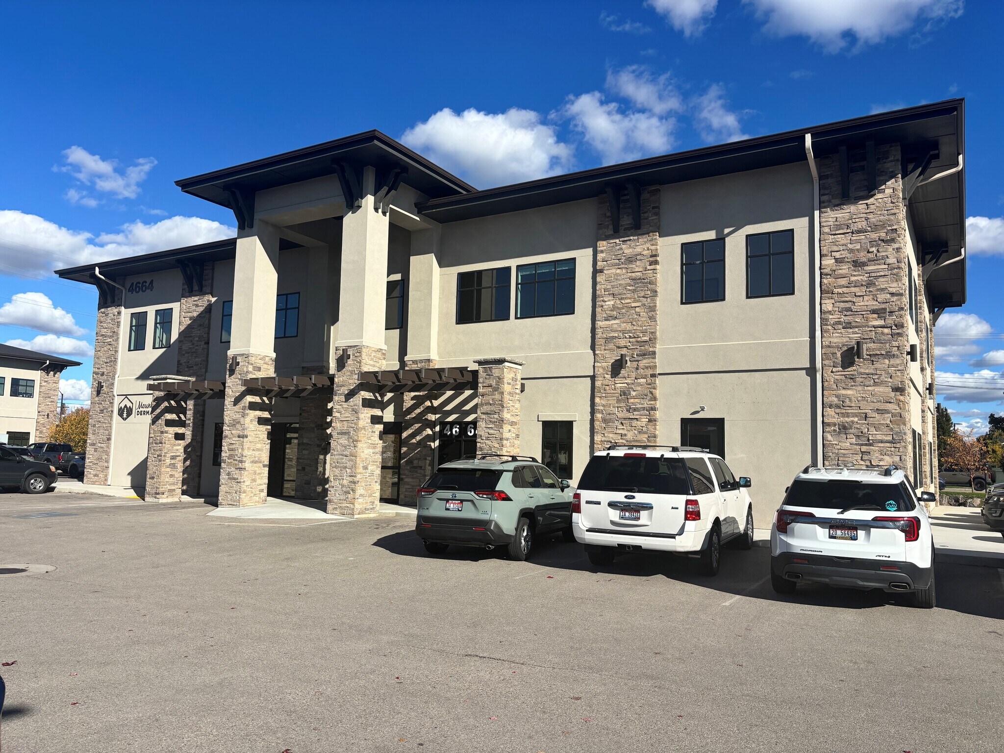 4664 N Penngrove Way, Meridian, ID à louer Photo principale– Image 1 sur 7