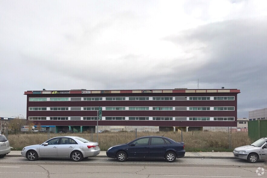 Industriel/Logistique dans Madrid, Madrid à louer - Photo de l’immeuble – Image 3 sur 3