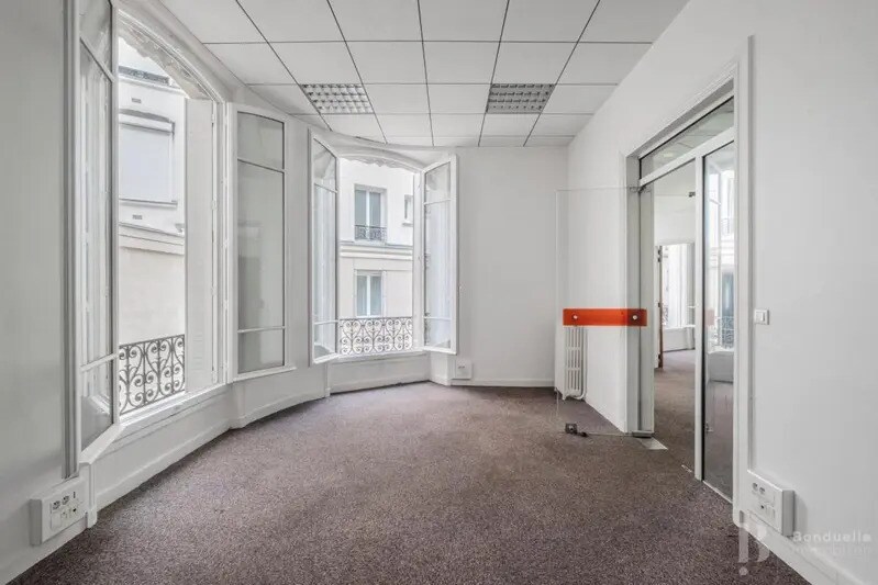 31 Rue Du Rocher, Paris à louer - Photo intérieure – Image 2 sur 15