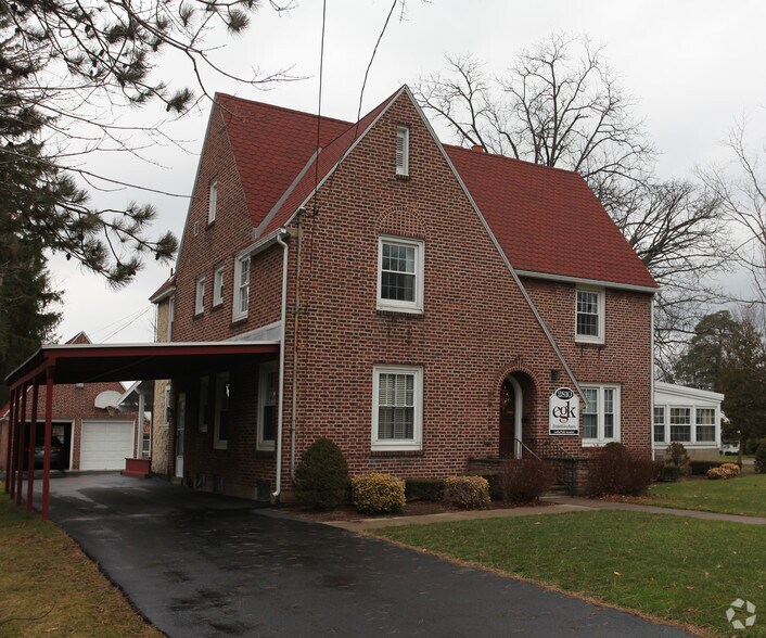 2810 Genesee St, Utica, NY à vendre - Photo de l’immeuble – Image 2 sur 2