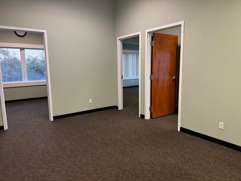 5509 Grand Blvd, New Port Richey, FL à louer - Photo intérieure – Image 2 sur 15