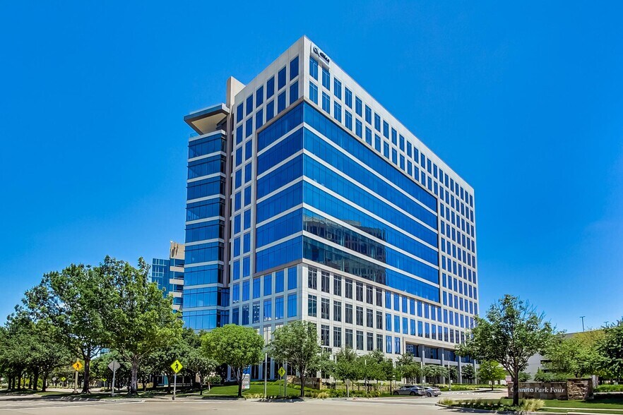 5830 Granite Pky, Plano, TX à louer - Photo de l’immeuble – Image 1 sur 22