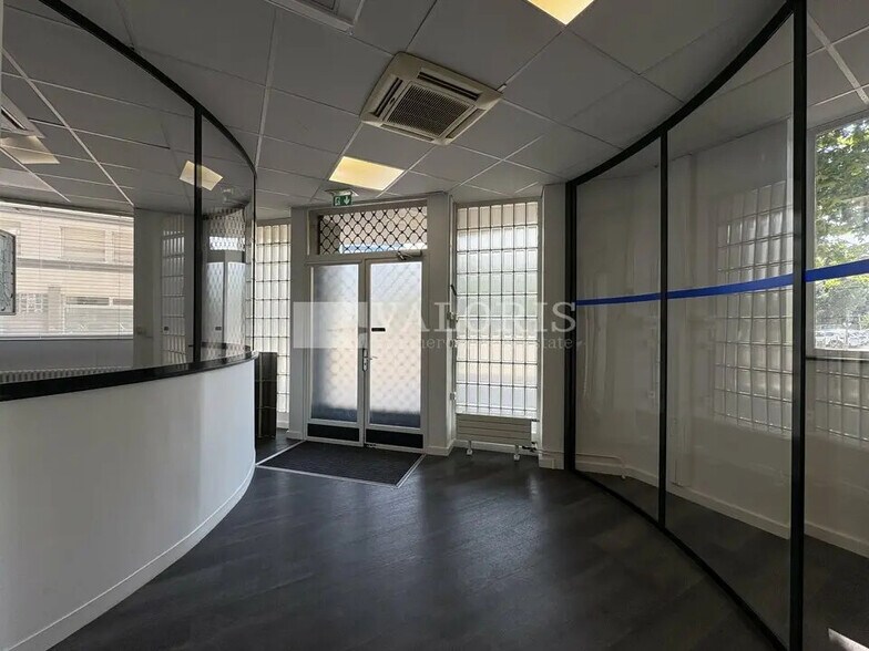 Bureau dans Lyon à louer - Photo de l’immeuble – Image 2 sur 9
