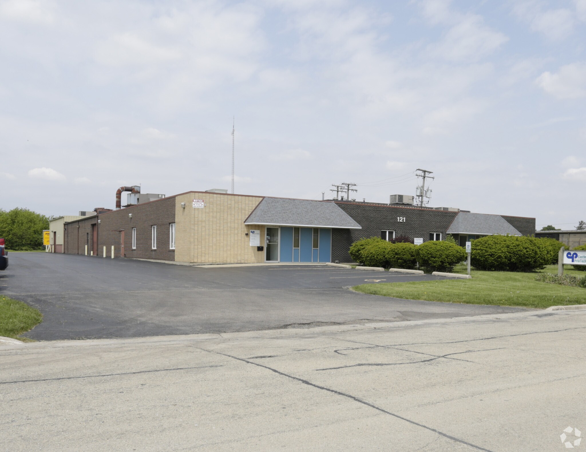 121 Industrial Dr, Dekalb, IL à vendre Photo principale– Image 1 sur 35