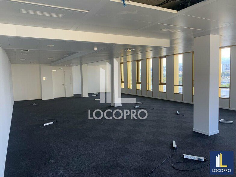 6 Chemin De L'arénas, Nice à louer - Photo de l’immeuble – Image 3 sur 11