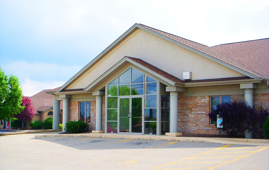 8580 South Ave, Youngstown, OH à vendre - Photo principale – Image 2 sur 2