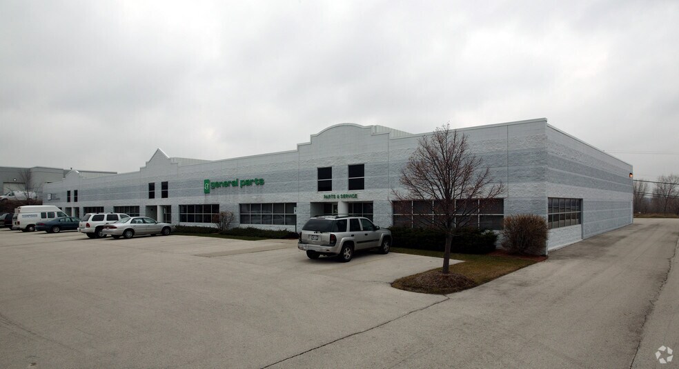 W223N735 Saratoga Dr, Waukesha, WI à vendre - Photo de l’immeuble – Image 3 sur 4
