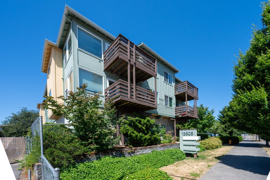 13505 Ambaum Blvd SW, Burien, WA à vendre - Photo de l’immeuble – Image 2 sur 24