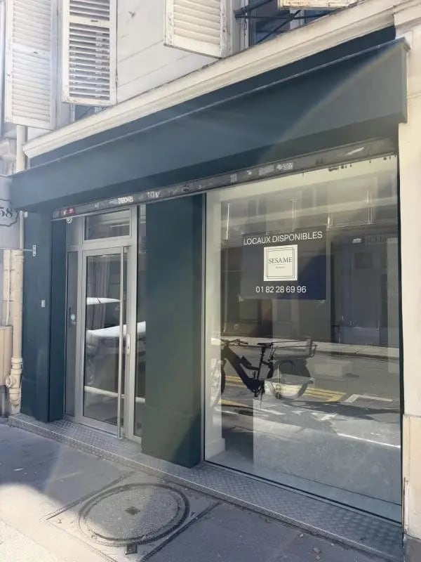 Local commercial dans Paris à louer Photo de l’immeuble– Image 1 sur 5