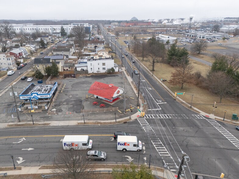 735 E Hazelwood Ave, Rahway, NJ à vendre - Photo de l’immeuble – Image 2 sur 13