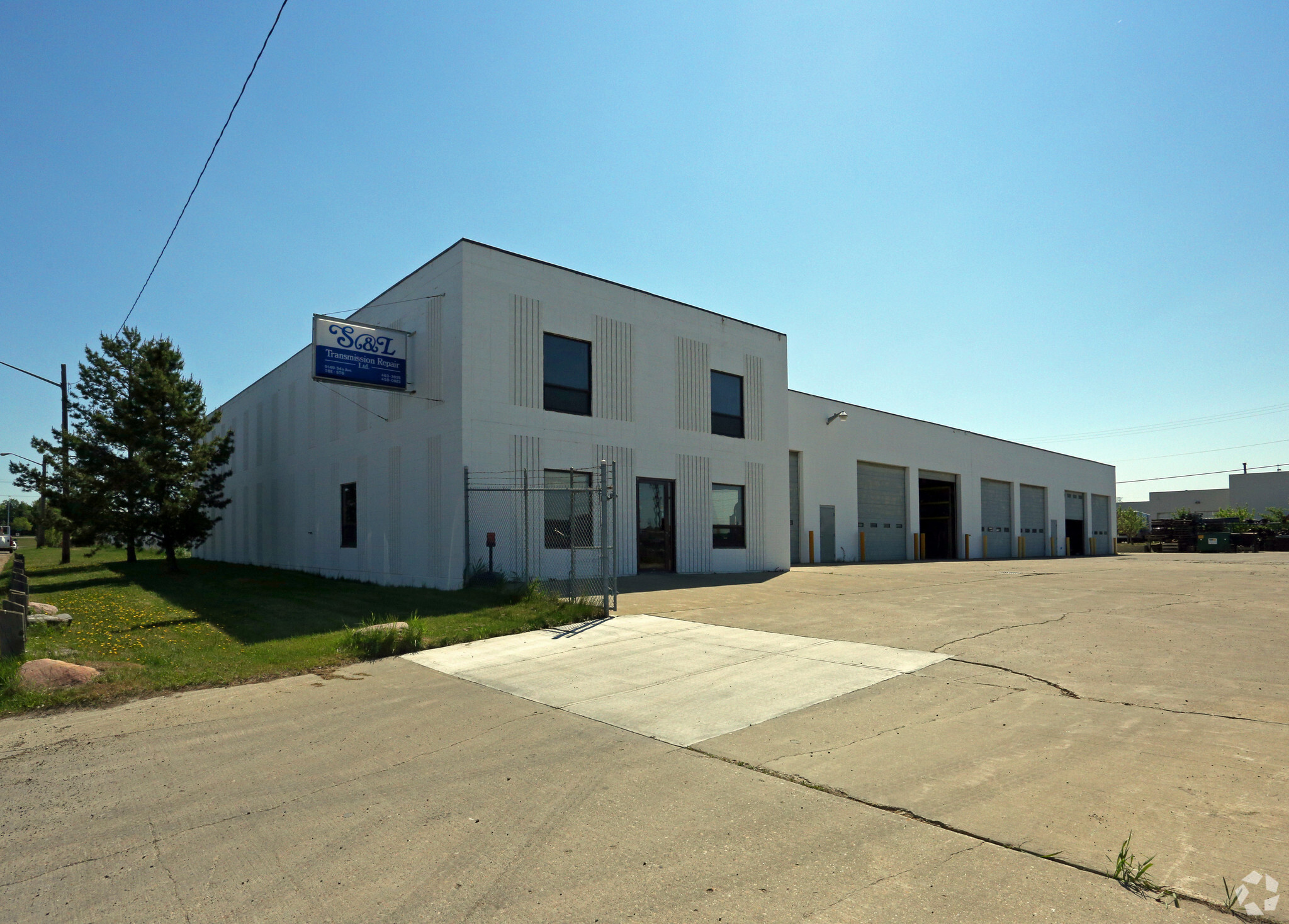 9149 34A Ave NW, Edmonton, AB à vendre Photo de l’immeuble– Image 1 sur 7