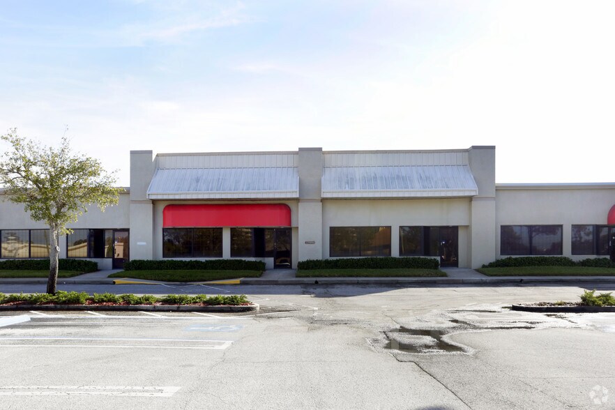 5425 Park St N, Saint Petersburg, FL à louer - Photo de l’immeuble – Image 3 sur 7