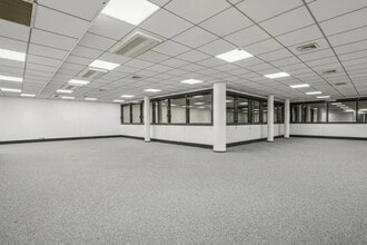 80-82 Rue Anatole France, Levallois-Perret à louer Photo intérieure– Image 2 sur 8