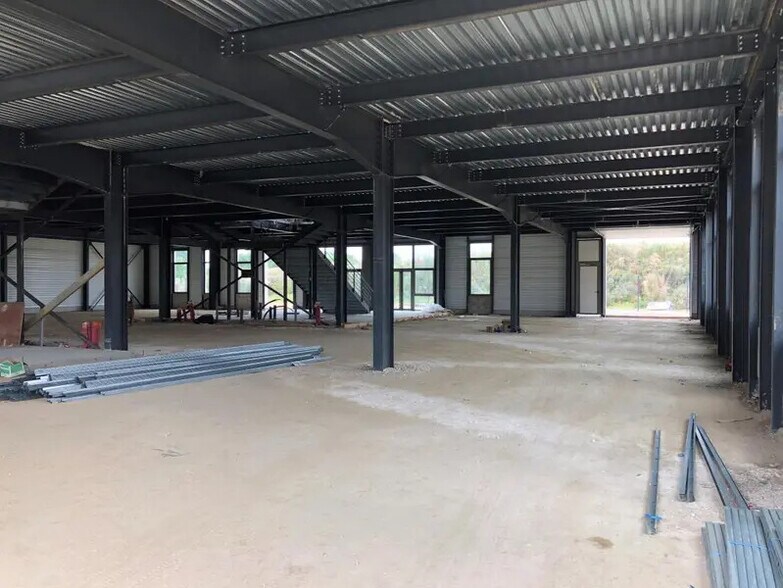 Local d'activités dans Tremblay-en-France à vendre - Photo de la construction – Image 3 sur 7