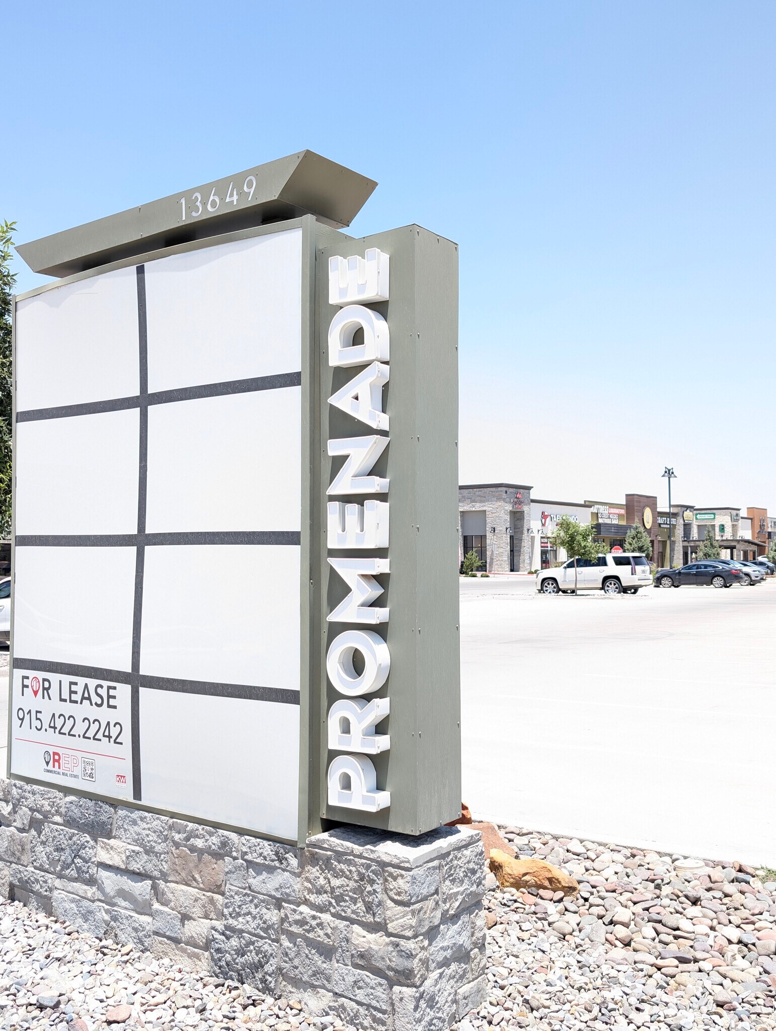 13649 Eastlake Blvd, El Paso, TX 79928, El Paso, TX à louer Photo principale– Image 1 sur 13