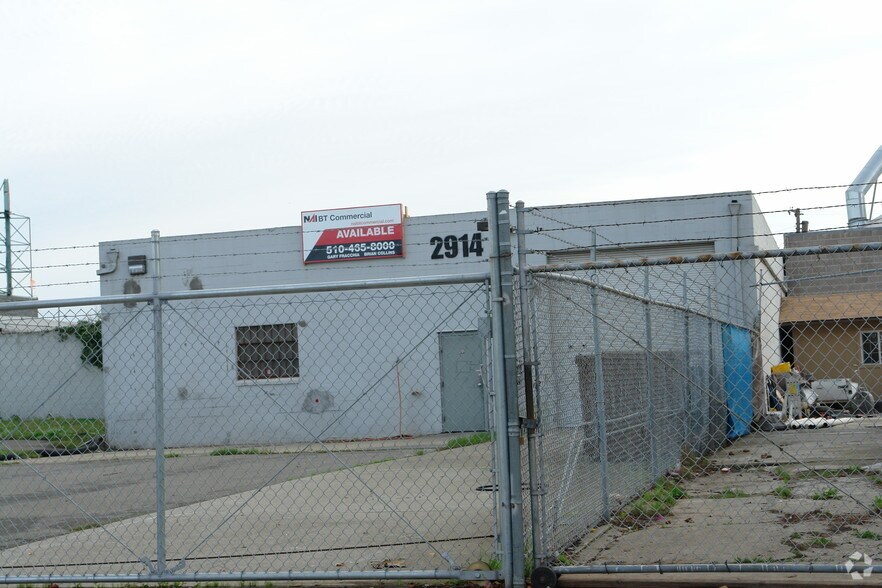 2914 Myrtle St, Oakland, CA à louer - Photo de l’immeuble – Image 1 sur 1
