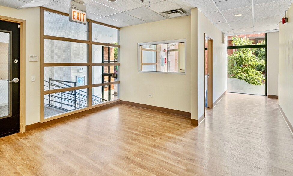 2840 N Lincoln Ave, Chicago, IL à louer - Photo intérieure – Image 2 sur 25